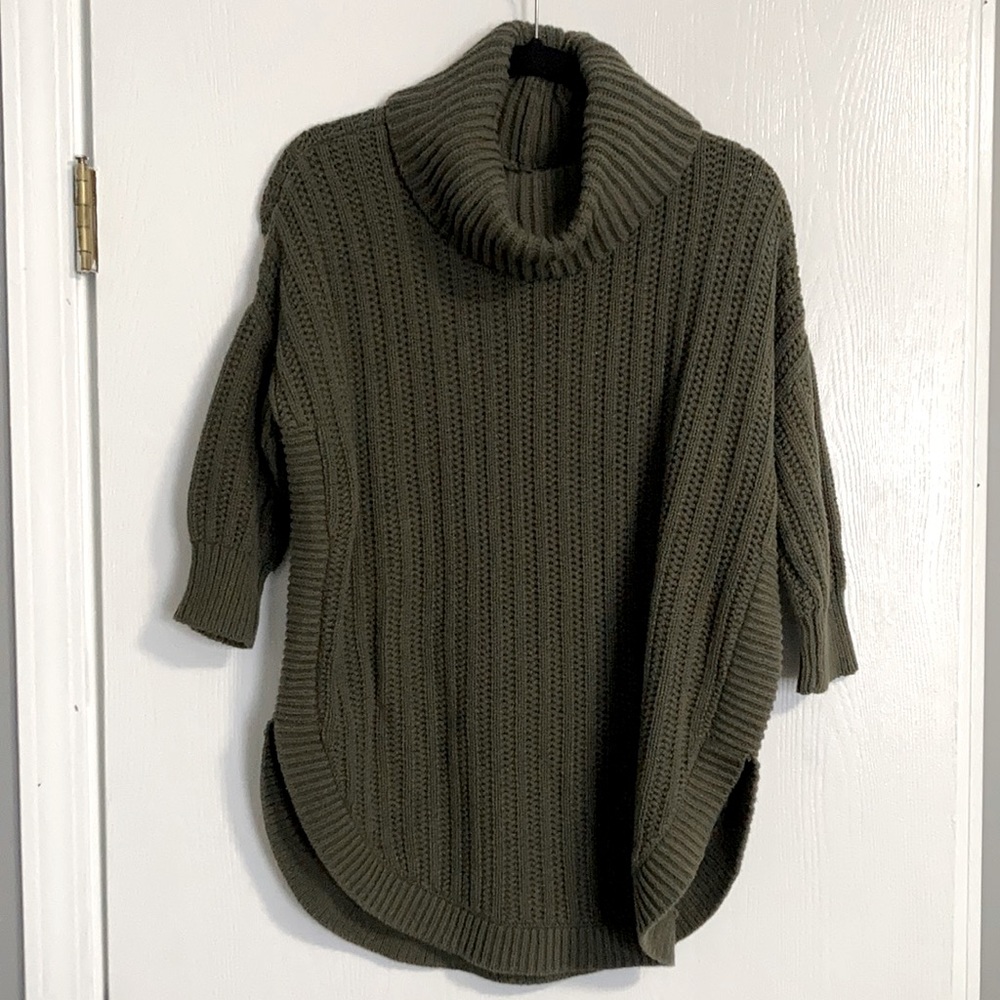 Cable knit olive green sweater